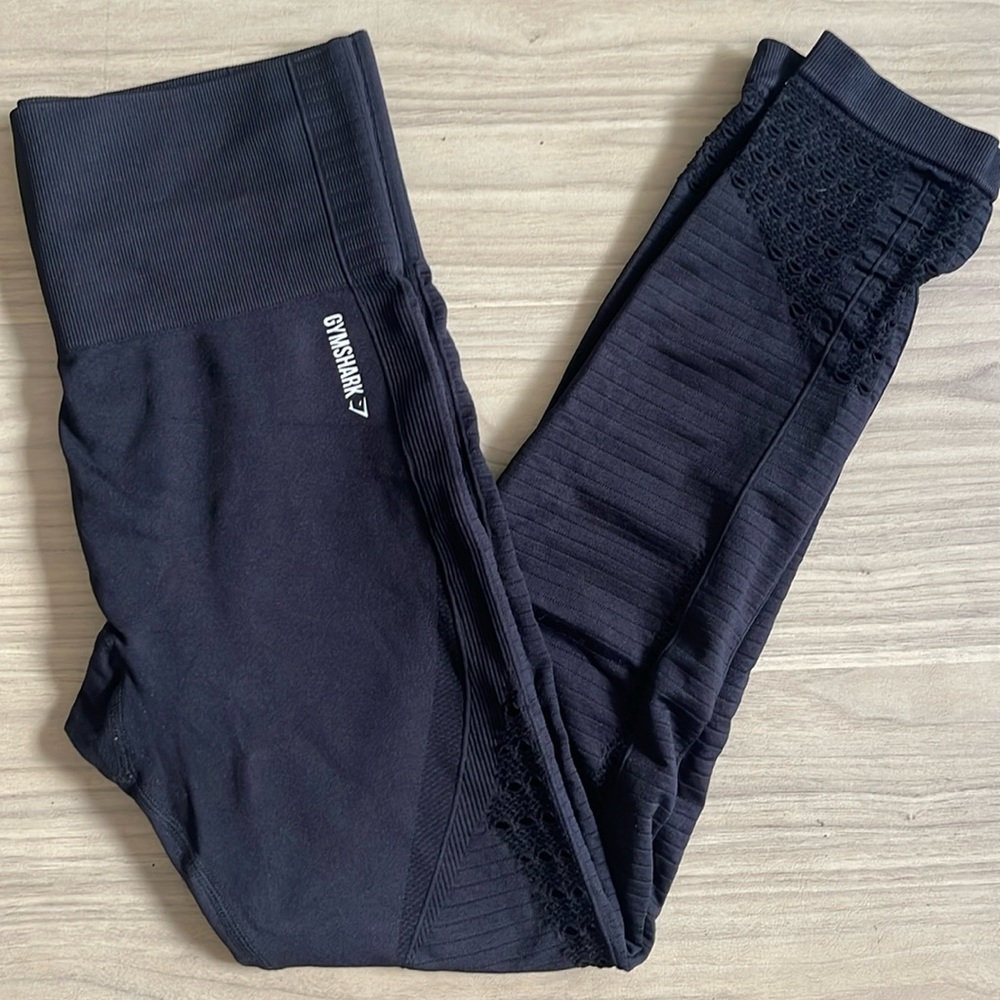 GYMSHARK Gym Shark black leggings size M